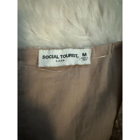 NWOT Social Tourist Lace Sleeve Ruffled Dress Open Back M - Picture 5 of 8